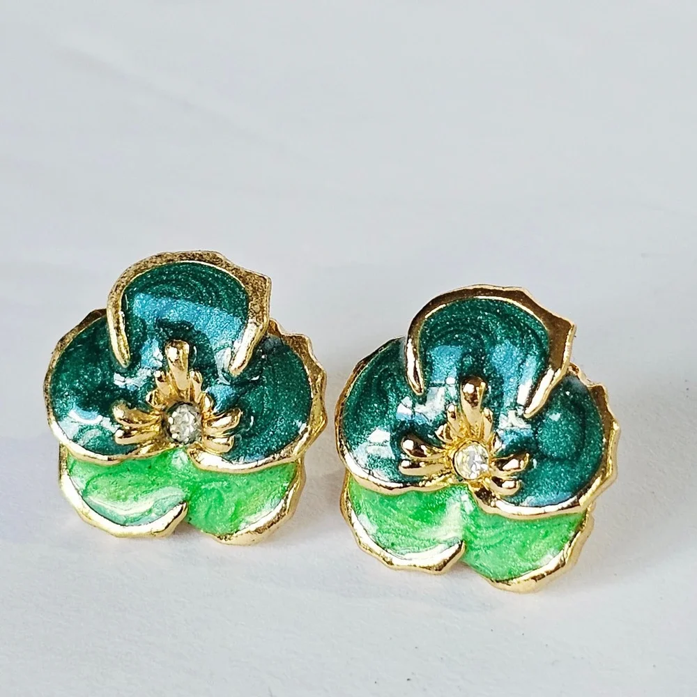 Vtg Pansy Flower‎ Stud Earrings Green Enamel Rhinestone Cottagecore Botanical